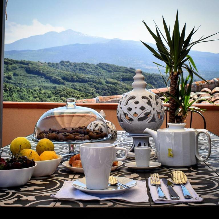 Cento Tari' Guest House Castiglione De Sicilia Eksteriør bilde